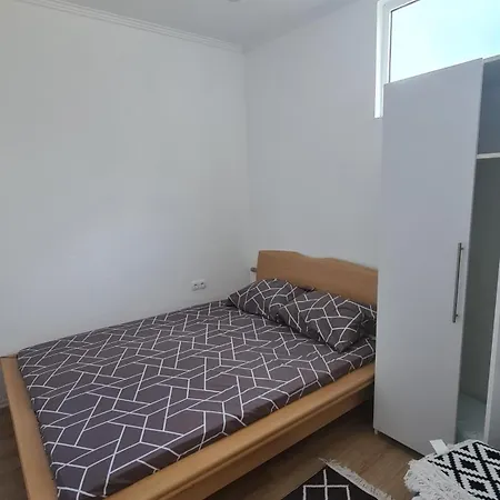 Apartment Mir *